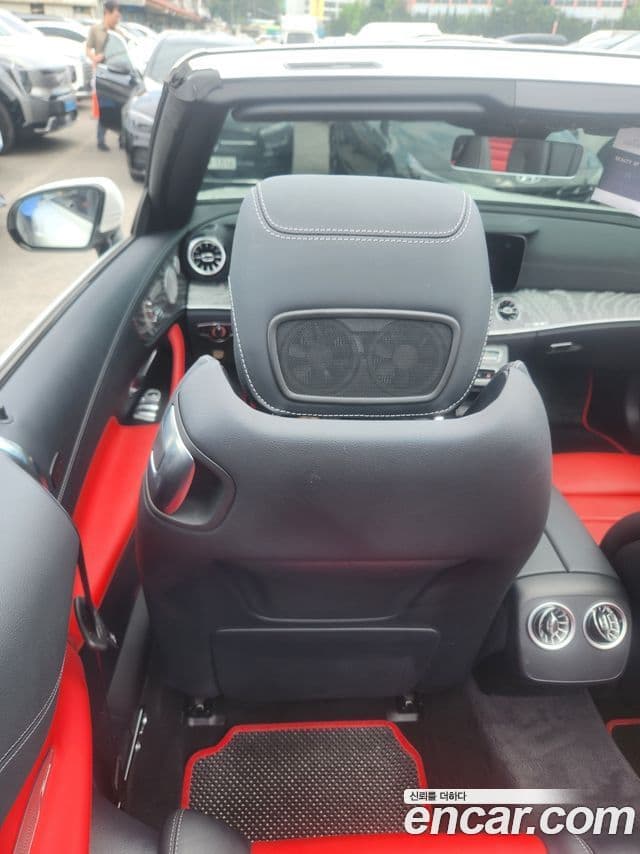 Mercedes-Benz E-Class 2021 — ფოტო 16/20