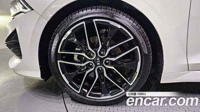 Kia K5 2020 — ფოტო 5/20
