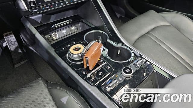 Kia K5 2020 — ფოტო 9/20