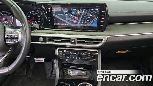 Kia K5 2020 — ფოტო 14/20
