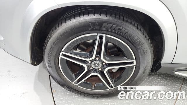 Mercedes-Benz GLE-Class 2019 — Şəkil 5/20