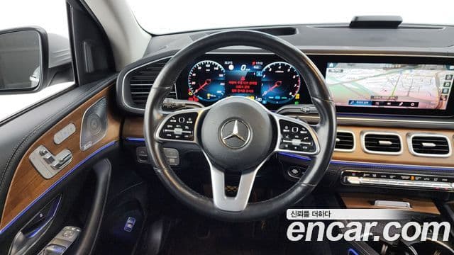Mercedes-Benz GLE-Class 2019 — Şəkil 13/20