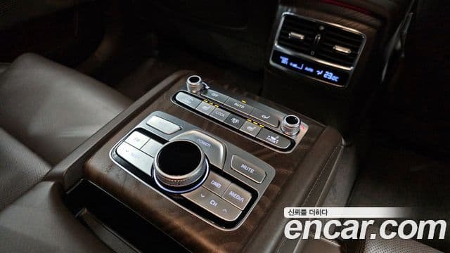 Kia The K9 2018 — Şəkil 18/20
