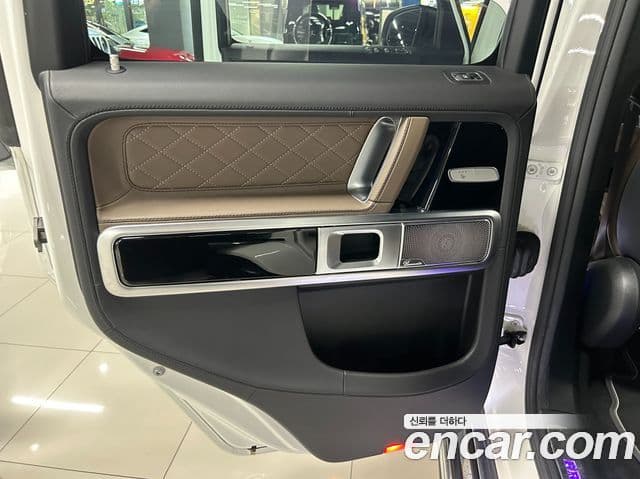 Mercedes-Benz G-Class 2020 — Фото 14/20