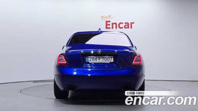 Rolls-Royce Ghost 2022 — Şəkil 4/20