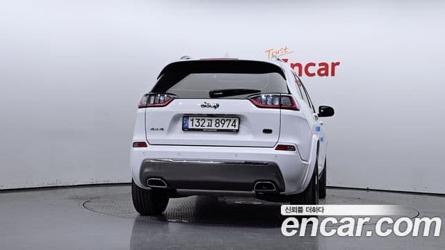 Jeep Cherokee 2021 — Şəkil 15/20