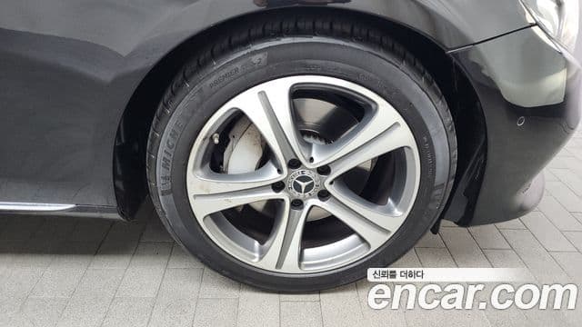 Mercedes-Benz E-Class 2019 — ფოტო 5/20