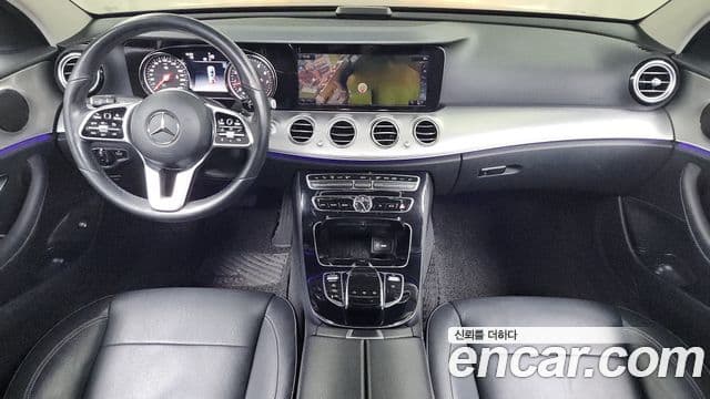 Mercedes-Benz E-Class 2019 — ფოტო 7/20