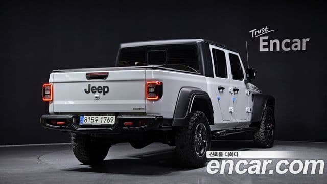 Jeep Gladiator 2021 — Şəkil 2/20