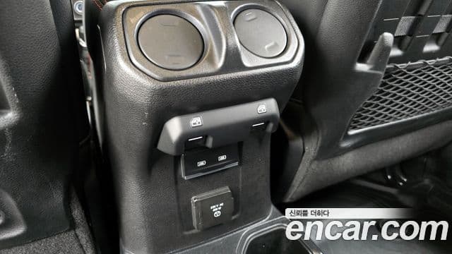Jeep Gladiator 2021 — Şəkil 19/20