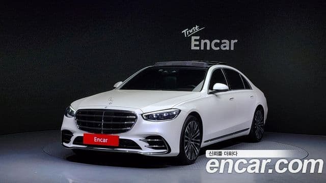 Mercedes-Benz S-Class 2023 — Photo 2/20