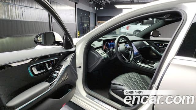 Mercedes-Benz S-Class 2023 — Photo 18/20