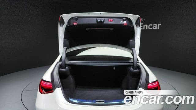 Mercedes-Benz S-Class 2023 — Photo 19/20