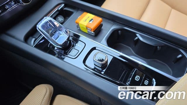 Volvo XC60 2025 — Şəkil 17/20