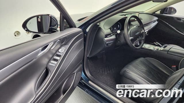 Genesis Electrified G80 2021 — Şəkil 12/20