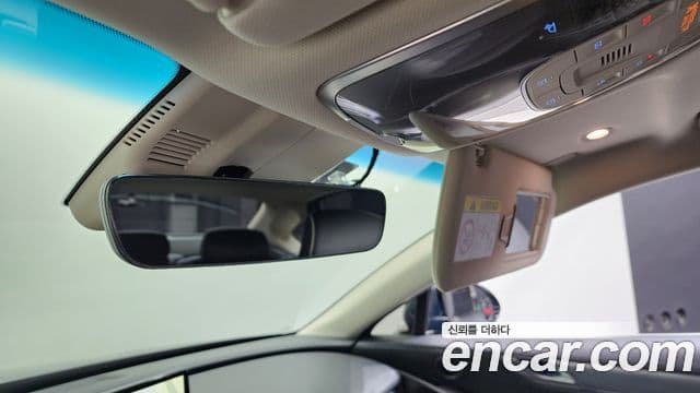 Genesis Electrified G80 2021 — Şəkil 17/20
