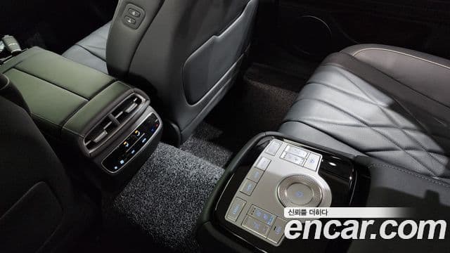 Genesis Electrified G80 2021 — Şəkil 18/20