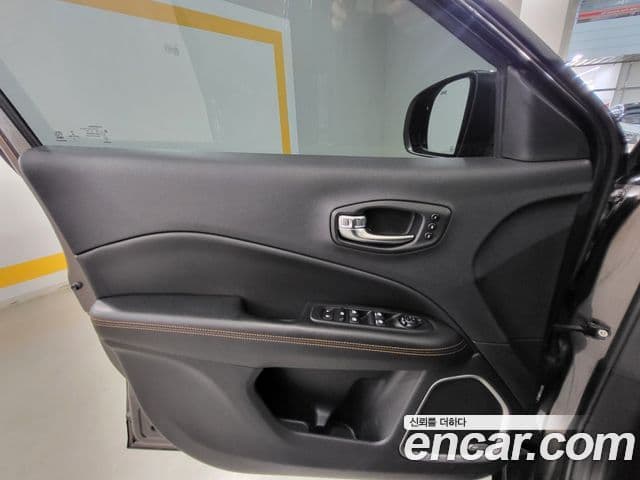 Jeep Compass 2020 — Şəkil 15/20
