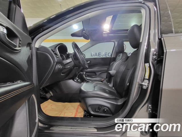Jeep Compass 2020 — Şəkil 14/20