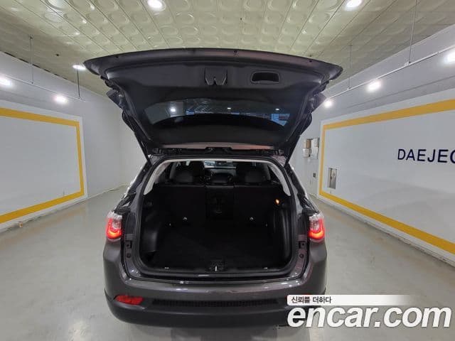 Jeep Compass 2020 — Şəkil 6/20