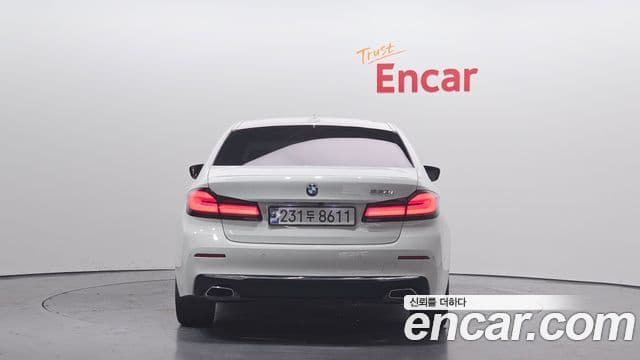 BMW 5 Series 2020 — Şəkil 16/20