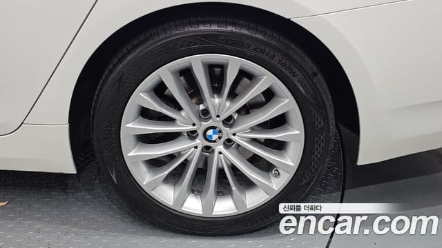 BMW 5 Series 2020 — Şəkil 18/20