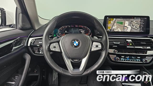 BMW 5 Series 2020 — Şəkil 9/20