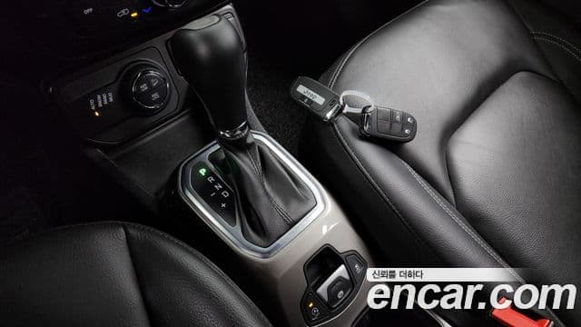 Jeep Renegade 2019 — ფოტო 11/20