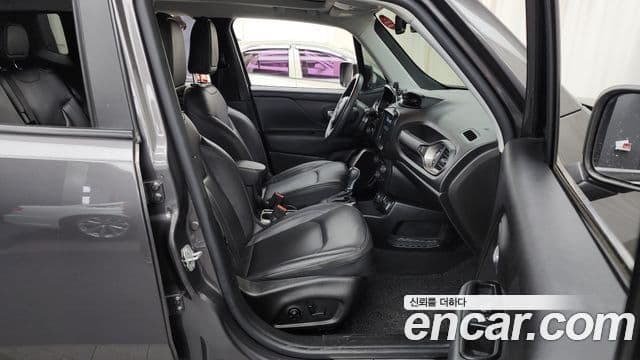 Jeep Renegade 2019 — ფოტო 19/20