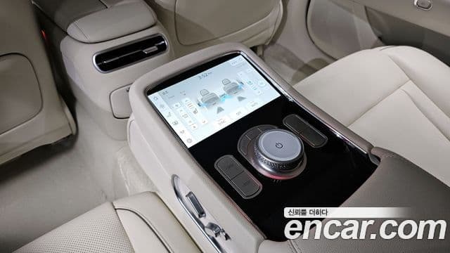 Genesis G90 2022 — ფოტო 11/20