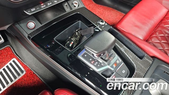 Audi SQ5 2021 — Şəkil 18/20