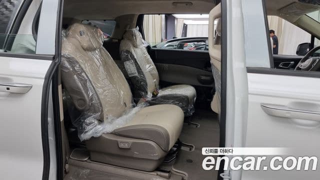 Kia Carnival 2024 — Şəkil 12/20
