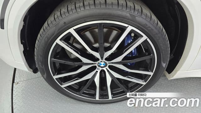 BMW X5 2019 — ფოტო 4/20