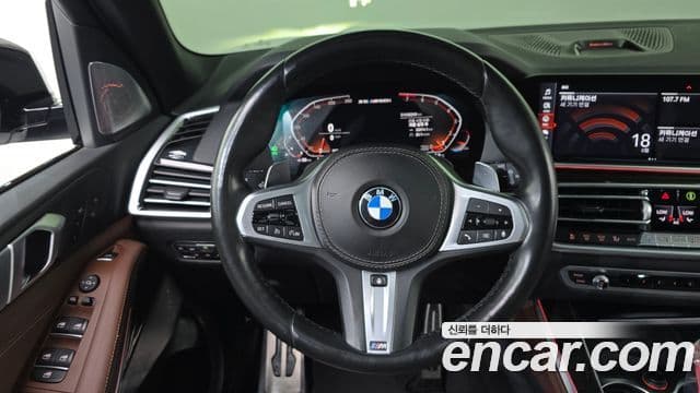 BMW X5 2019 — ფოტო 13/20