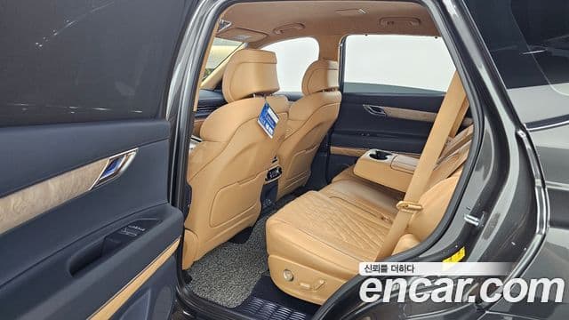 Genesis GV80 2023 — ფოტო 13/20