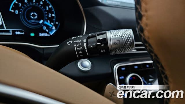 Genesis GV80 2023 — ფოტო 19/20