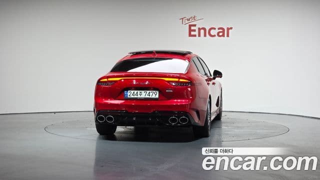 Kia Stinger 2020 — ფოტო 4/20