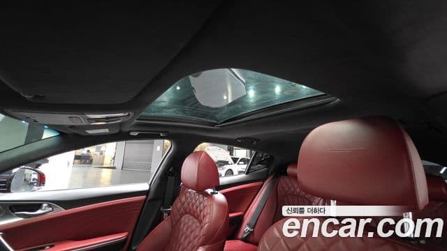 Kia Stinger 2020 — ფოტო 18/20