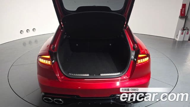 Kia Stinger 2020 — ფოტო 20/20