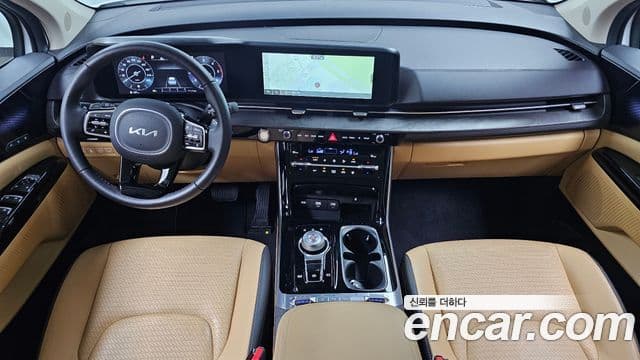 Kia Carnival 2023 — ფოტო 7/20