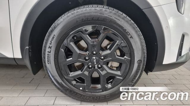 Kia Sorento 2023 — ფოტო 5/20