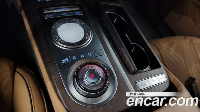 Genesis Electrified G80 2020 — Şəkil 9/20