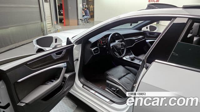 Audi A7 2021 — Şəkil 10/20