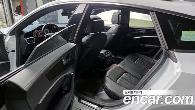 Audi A7 2021 — Şəkil 11/20