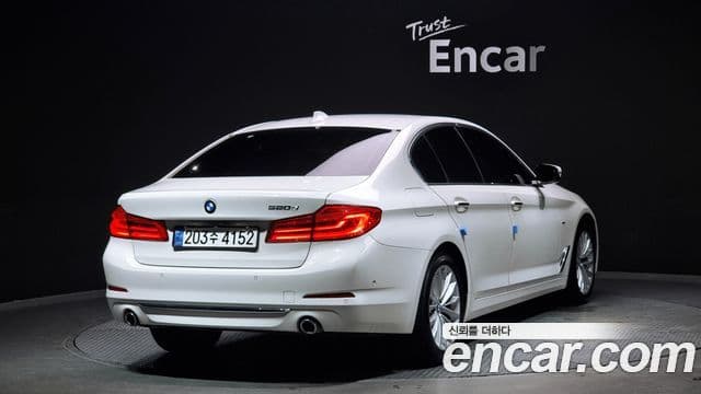 BMW 5 Series 2018 — Şəkil 2/20