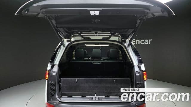 Land Rover Discovery 5 2019 — Şəkil 20/20
