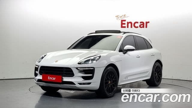 Porsche Macan 2018 — Şəkil 1/20