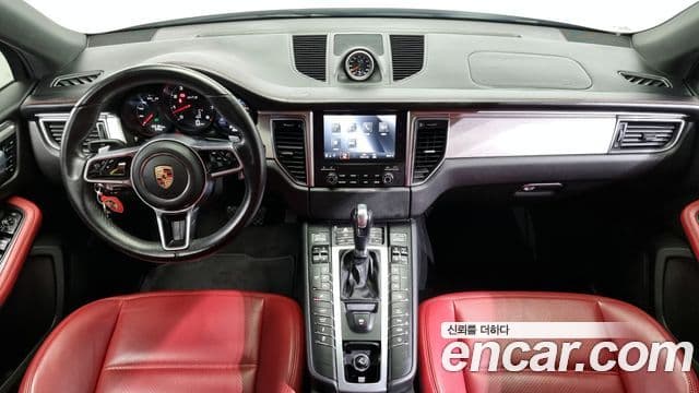 Porsche Macan 2018 — Şəkil 7/20