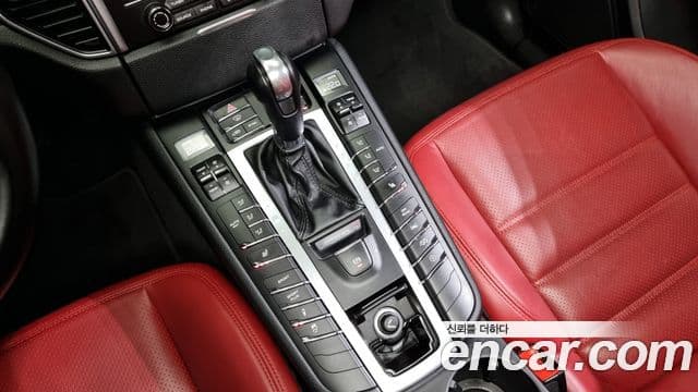Porsche Macan 2018 — Şəkil 9/20
