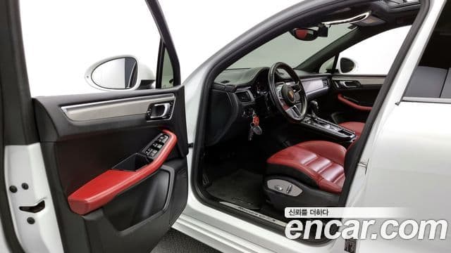Porsche Macan 2018 — Şəkil 10/20